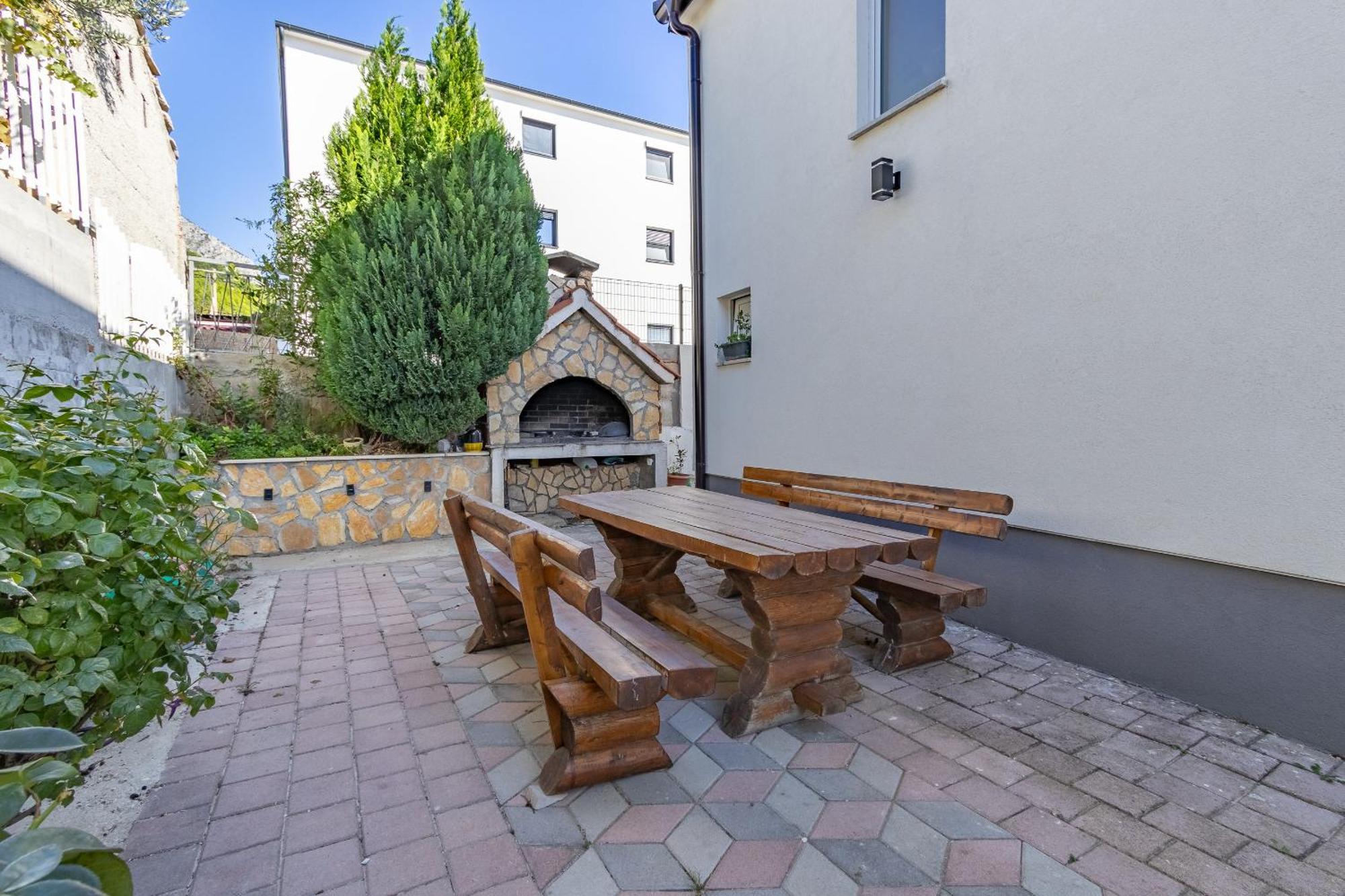 Apartman Rojo Omis Exterior photo